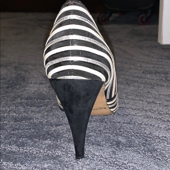 White House Black Market Heels - Picture 3 of 4